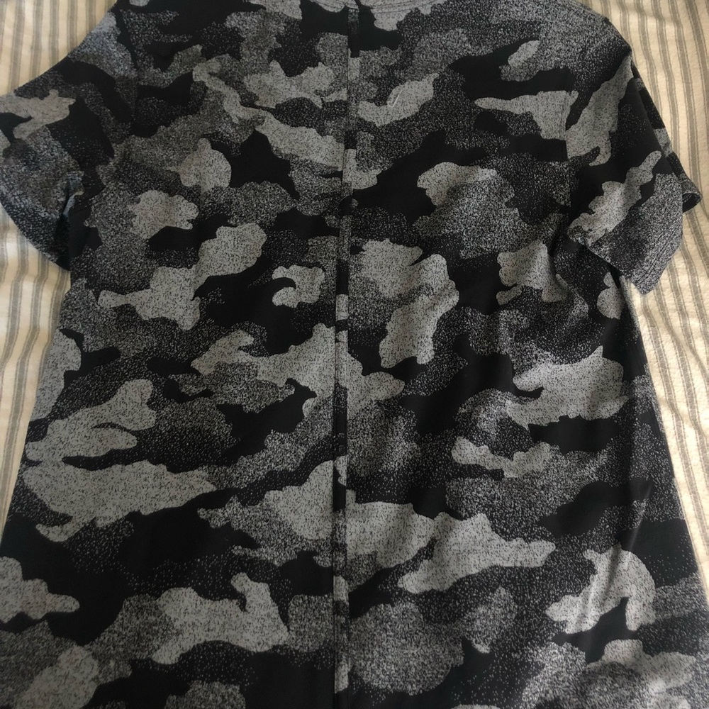 Lululemon top